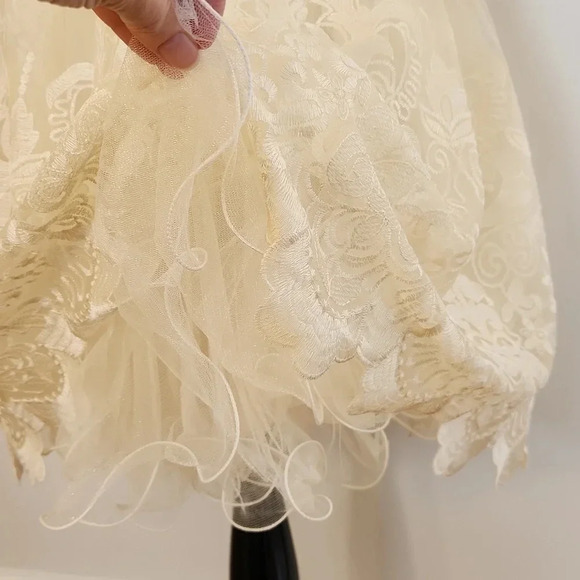 NWT || MODCLOTH || Bridal/formal dress - Picture 8 of 10